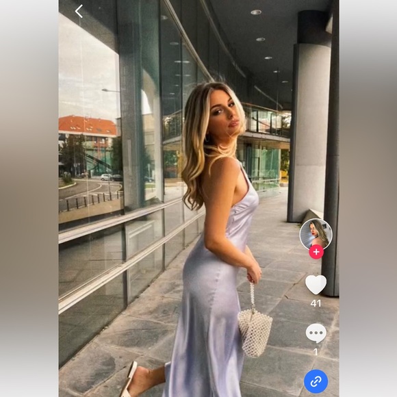 𝗡𝗪𝗧 𝗭𝗮𝗿𝗮 • Satin Dress With Spaghetti Straps - Picture 3 of 14